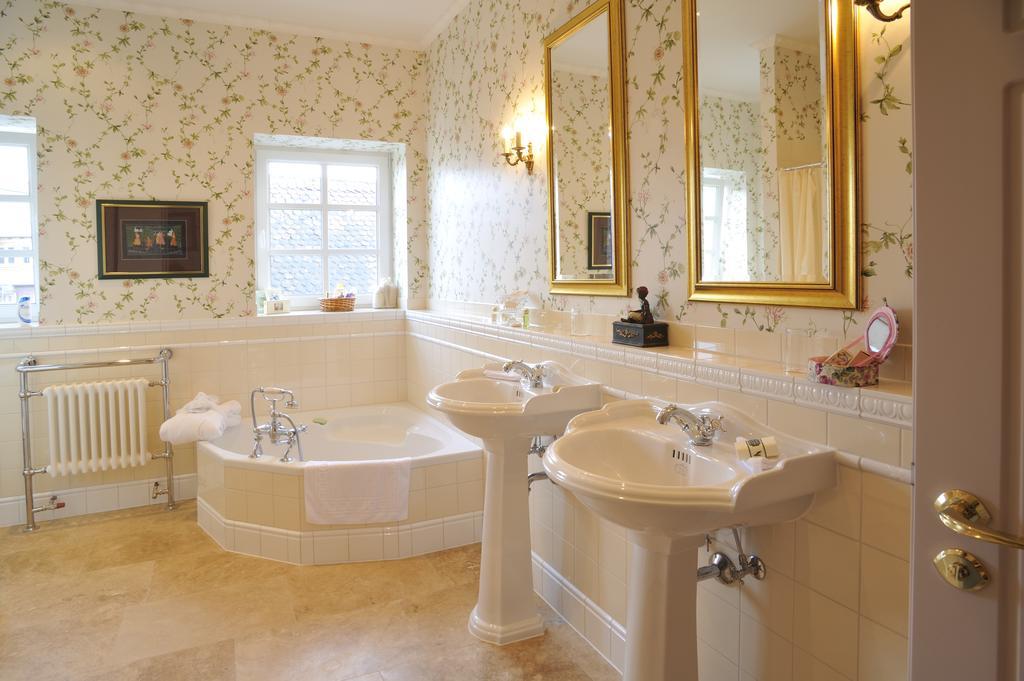 Hotel Goldener Anker بايروث الغرفة الصورة